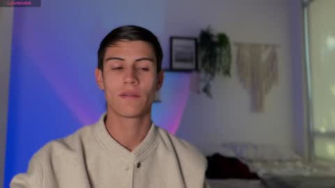 hey_cesard online show from December 2024 04:05:01 PM