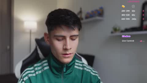 hey_cesard online show from September 2025 03:56:02 PM