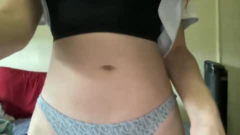 Snapshot of heybluebabe chatting on February 2025 08:35:02 PM Blue  online show from February 2025 08:35:02 PM