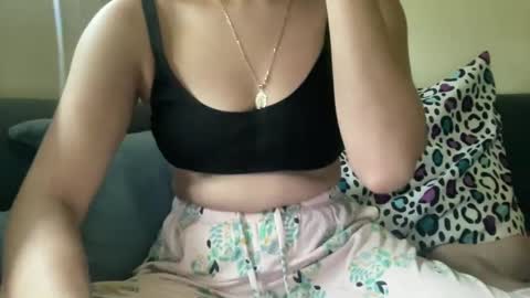 Snapshot of heybluebabe chatting on September 2025 05:13:01 PM Blue  online show from September 2025 05:13:01 PM