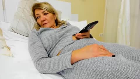 Heyheygrey online show from February 2025 07:12:02 PM