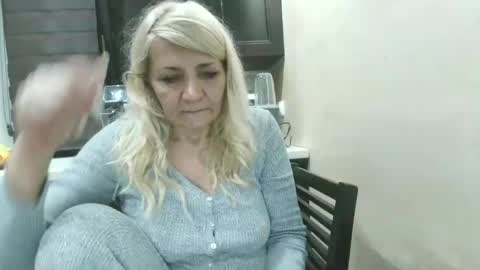 Snapshot of heyheygrey chatting on June 2026 09:08:02 PM Heyheygrey online show from June 2026 09:08:02 PM