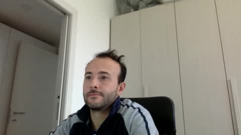 hhombre online show from November 2025 10:32:02 AM