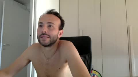 Snapshot of hhombre chatting on June 2026 06:43:02 AM hhombre online show from June 2026 06:43:02 AM
