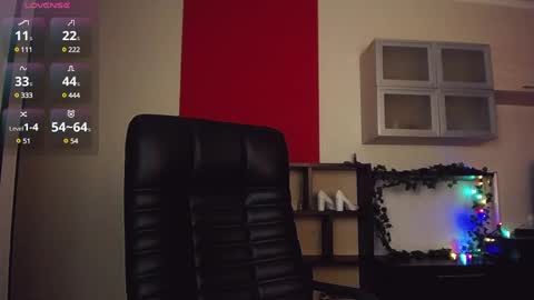 Lina online show from February 2025 10:21:01 AM