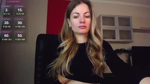 Lina online show from November 2025 10:02:02 AM