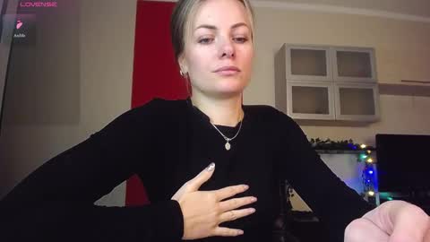 Lina online show from January 2026 11:12:01 AM