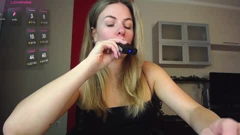 Lina online show from April 2026 09:32:02 AM