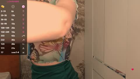 Hiaru online show from November 2025 05:51:01 AM