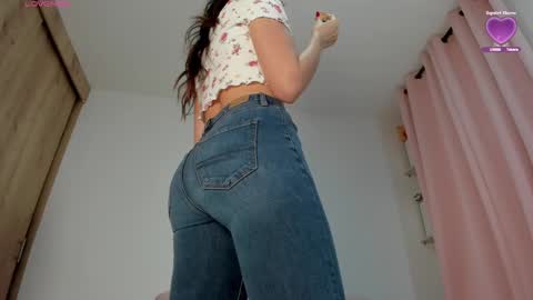 Dana online show from December 2025 01:16:02 PM