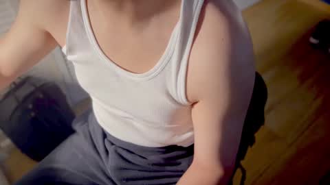 Snapshot of hideki_kawaki chatting on December 2024 11:39:02 PM Hideki Kawaki online show from December 2024 11:39:02 PM