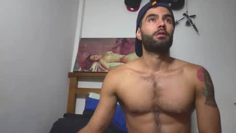 Snapshot of hideonbush051 chatting on January 2026 02:15:01 AM hideonbush online show from January 2026 02:15:01 AM