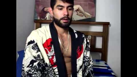 Snapshot of hideonbush051 chatting on February 2026 03:07:01 AM hideonbush online show from February 2026 03:07:01 AM