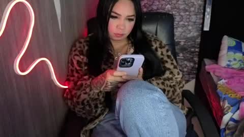 high online show from April 2026 06:47:01 AM