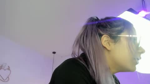 hikaru_dl online show from March 2025 05:09:01 AM