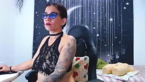 Snapshot of hikaryfire chatting on July 2026 01:35:02 PM hikaryfire online show from July 2026 01:35:02 PM