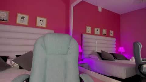 hilary_tailor online show from September 2025 03:22:01 PM