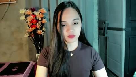 hilarymolly online show from February 2026 12:18:02 AM