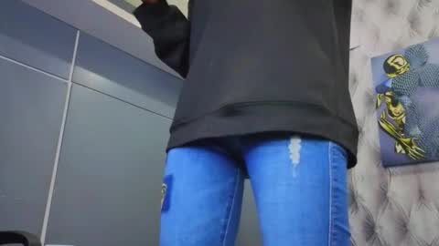  Hillary  online show from September 2025 04:34:02 AM