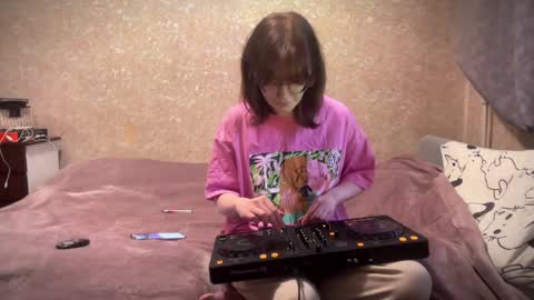 Lana online show from April 2026 03:01:01 PM