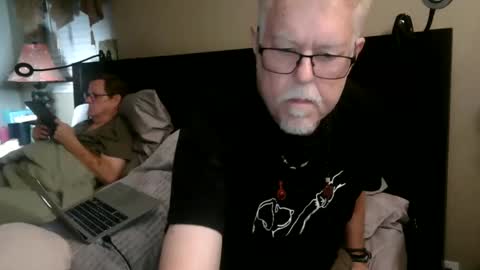 TwoDaddies online show from January 2026 01:32:01 AM