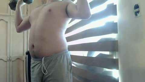 Snapshot of himbo_fox chatting on June 2026 09:02:03 PM Himbo fox online show from June 2026 09:02:03 PM
