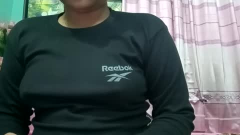 himuhimu22 online show from December 2024 03:58:01 PM