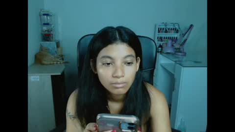 Snapshot of hinata_9 chatting on May 2026 03:56:02 AM 0600AM-1100AM - online show from May 2026 03:56:02 AM