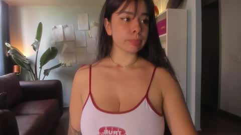 Snapshot of hinnata69 chatting on September 2025 03:05:01 PM Hinnata online show from September 2025 03:05:01 PM