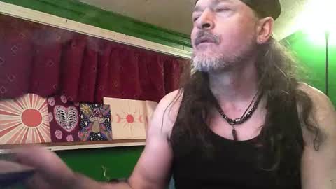 hippiedad333 online show from April 2026 06:22:02 AM