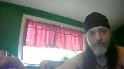 Snapshot of hippiedad333 chatting on June 2026 07:59:02 PM hippiedad333 online show from June 2026 07:59:02 PM
