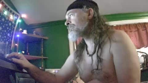 Snapshot of hippiedad333 chatting on July 2026 12:06:01 AM hippiedad333 online show from July 2026 12:06:01 AM