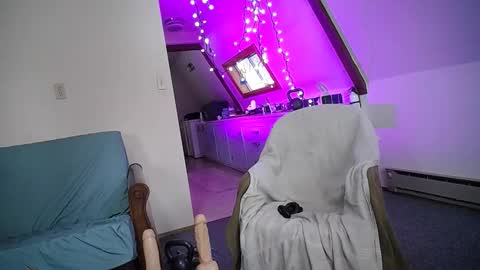 Snapshot of hippiezen chatting on February 2025 05:26:01 PM Hippie Jijm online show from February 2025 05:26:01 PM