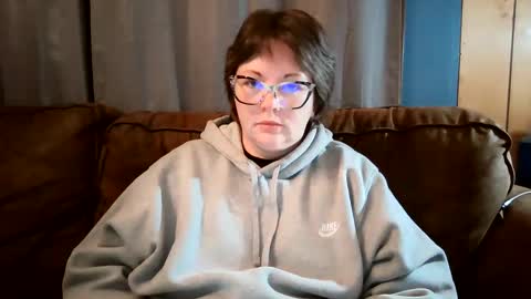 Bella online show from March 2025 05:52:02 AM