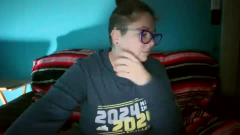 Bella online show from October 2025 07:25:01 AM