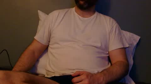 Snapshot of hippopotamus7 chatting on May 2026 08:19:01 AM hippopotamus7 online show from May 2026 08:19:01 AM