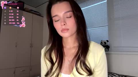 Sofia online show from November 2025 12:27:02 PM