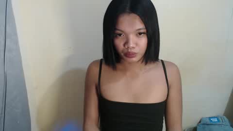 Guinevere3 online show from April 2026 04:43:01 AM