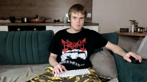 Snapshot of holdonbitch chatting on September 2025 09:05:02 PM Misha and Stacy online show from September 2025 09:05:02 PM