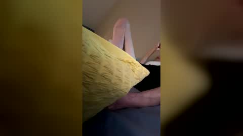 Snapshot of holehog777 chatting on February 2026 12:19:02 AM hole pig online show from February 2026 12:19:02 AM