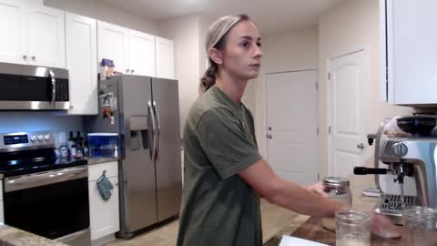 Holi Hurricane online show from September 2025 01:18:01 AM