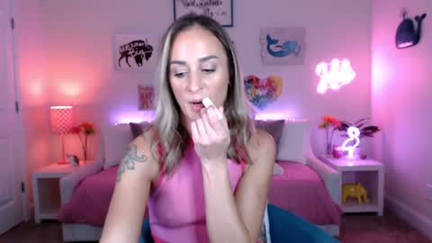 Holi Hurricane online show from October 2025 02:00:01 AM