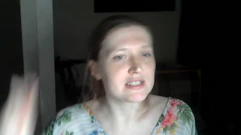 Snapshot of holistic_woman chatting on July 2026 05:41:02 PM holistic_woman online show from July 2026 05:41:02 PM