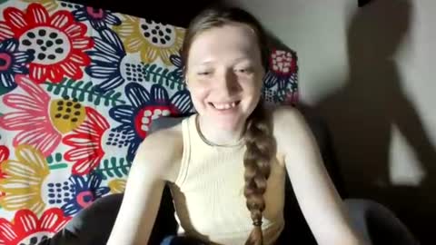 Snapshot of holistic_woman chatting on July 2026 08:11:01 PM holistic_woman online show from July 2026 08:11:01 PM
