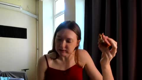Snapshot of holistic_woman chatting on August 2026 09:14:01 AM holistic_woman online show from August 2026 09:14:01 AM