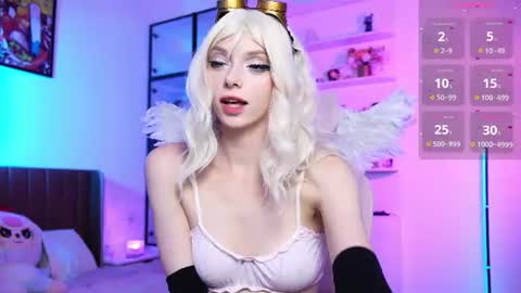 Snapshot of holliwould_ chatting on July 2026 11:49:02 AM Holli online show from July 2026 11:49:02 AM