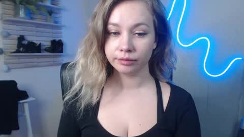 Holly online show from January 2025 10:32:02 AM