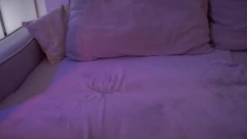 Snapshot of holly_molly_69 chatting on October 2025 03:47:02 AM Molly online show from October 2025 03:47:02 AM