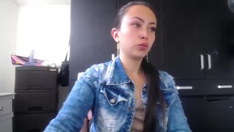 Holly online show from January 2026 06:01:01 PM