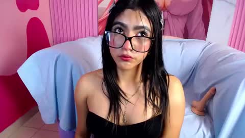 Holly Wastson online show from June 2026 04:17:01 AM